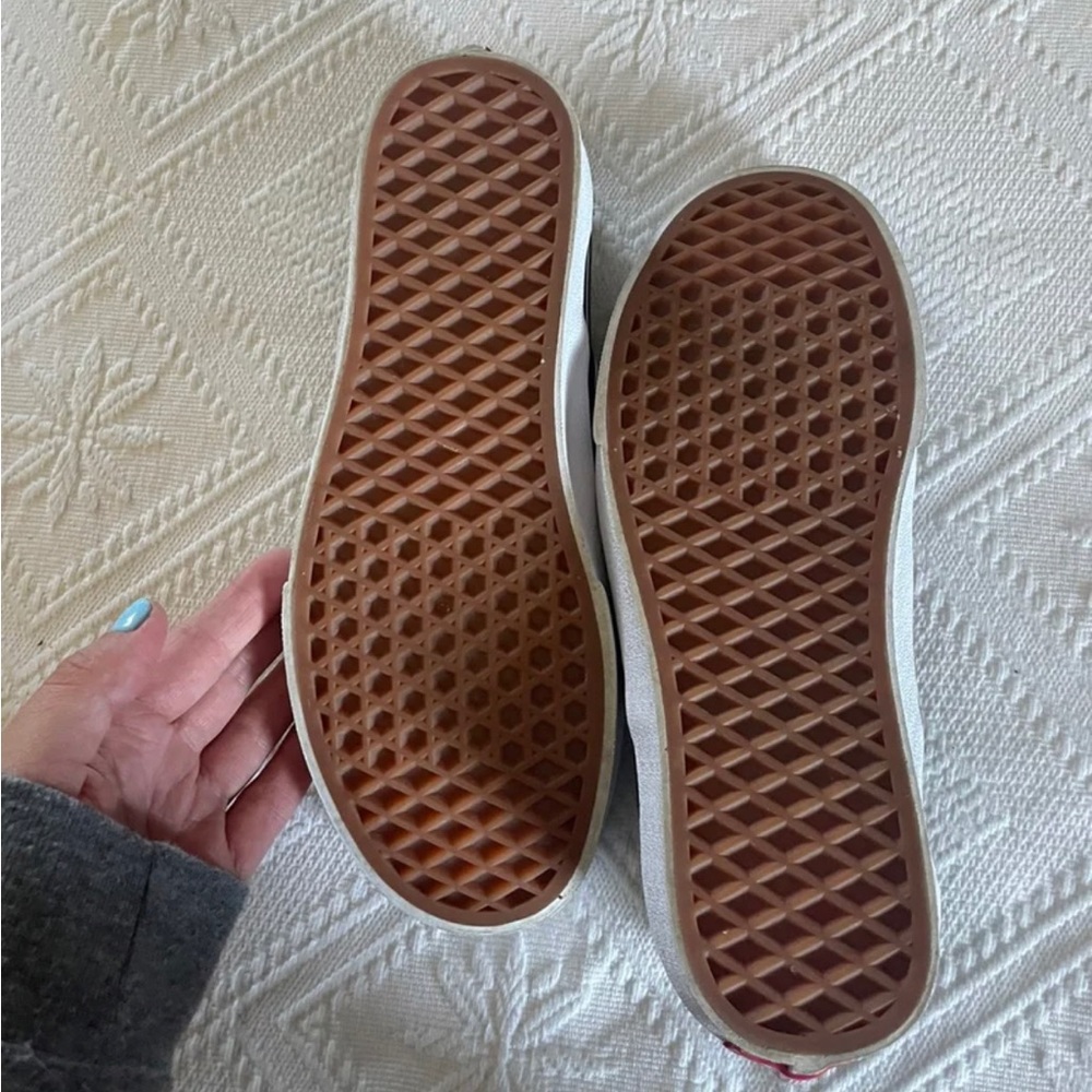 Vans - Picture 5 of 5